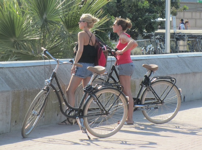 PRIVATE BIKE TOUR BARCELONA – PRIVE FIETSTOUR BARCELONA NEDERLANDSE GIDS