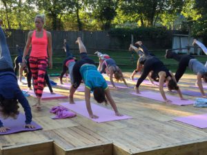 yoga outdoor retreat spanje